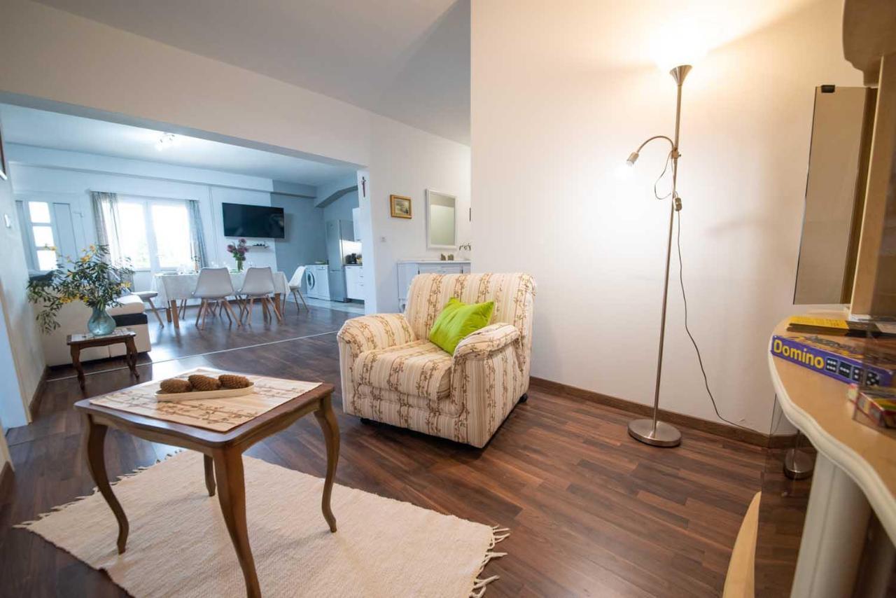 Apartman Mjeda คาสตาฟ ภายนอก รูปภาพ